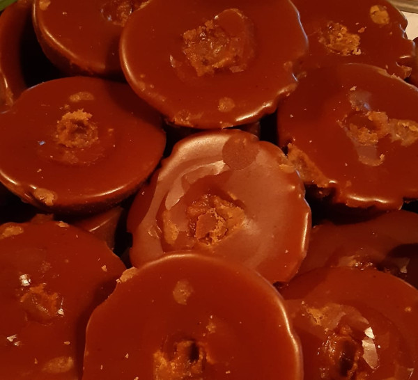 খেজুরের রসের পাটালি গুড়